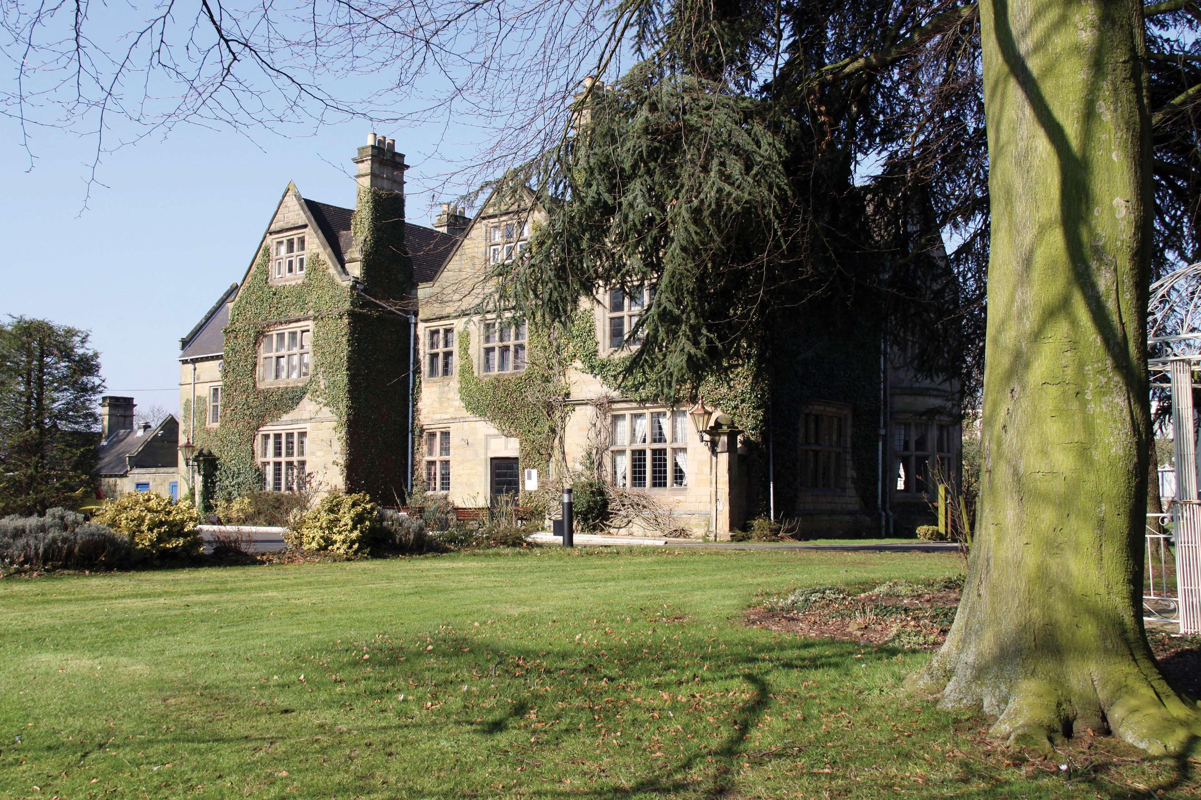 Weston Hall Sure Collection By Western 3*
