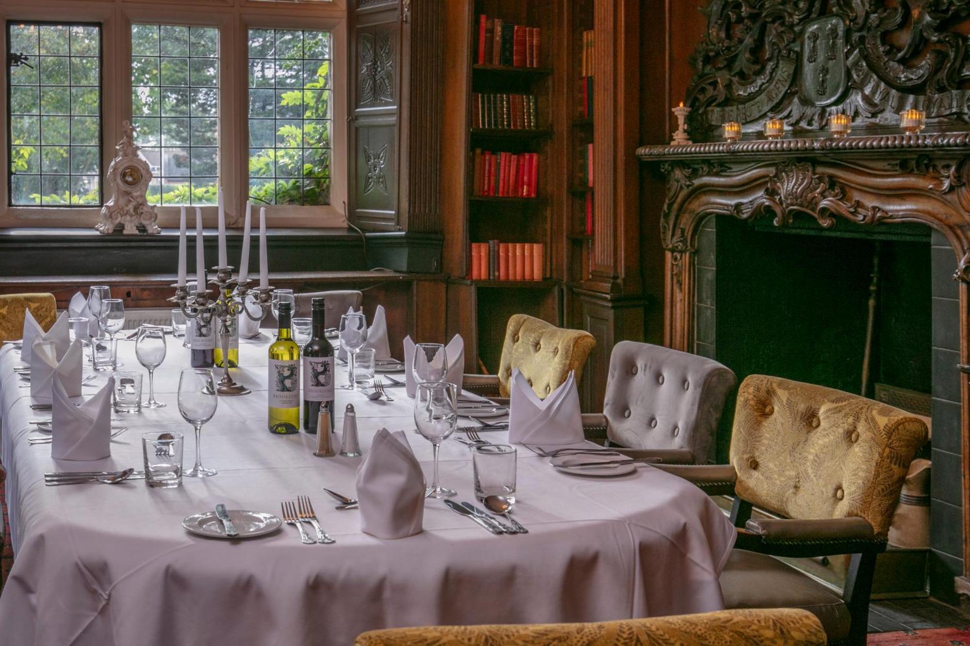 Weston Hall Sure Collection By Western 3*